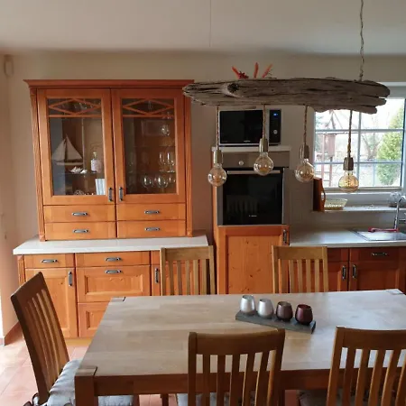 Апартаменты Familienidyll Usedom Mit Garten & Wlan *