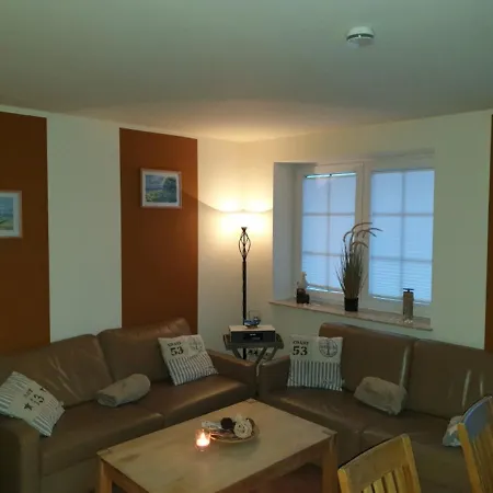 Familienidyll Usedom Mit Garten & Wlan アパート ツィノヴィッツ