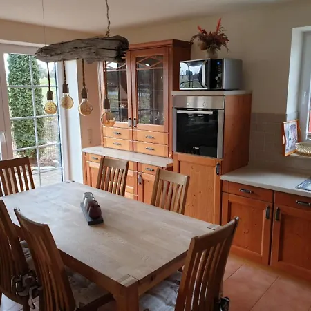 Familienidyll Usedom Mit Garten & Wlan Апартаменты Цинновиц
