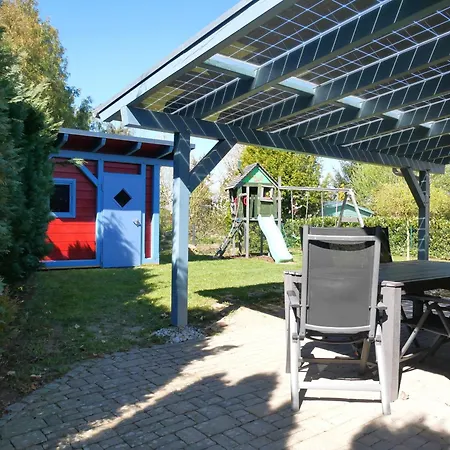 Familienidyll Usedom Mit Garten & Wlan Апартаменты Цинновиц