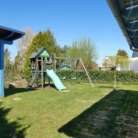 아파트 Familienidyll Usedom Mit Garten & Wlan 치노비츠